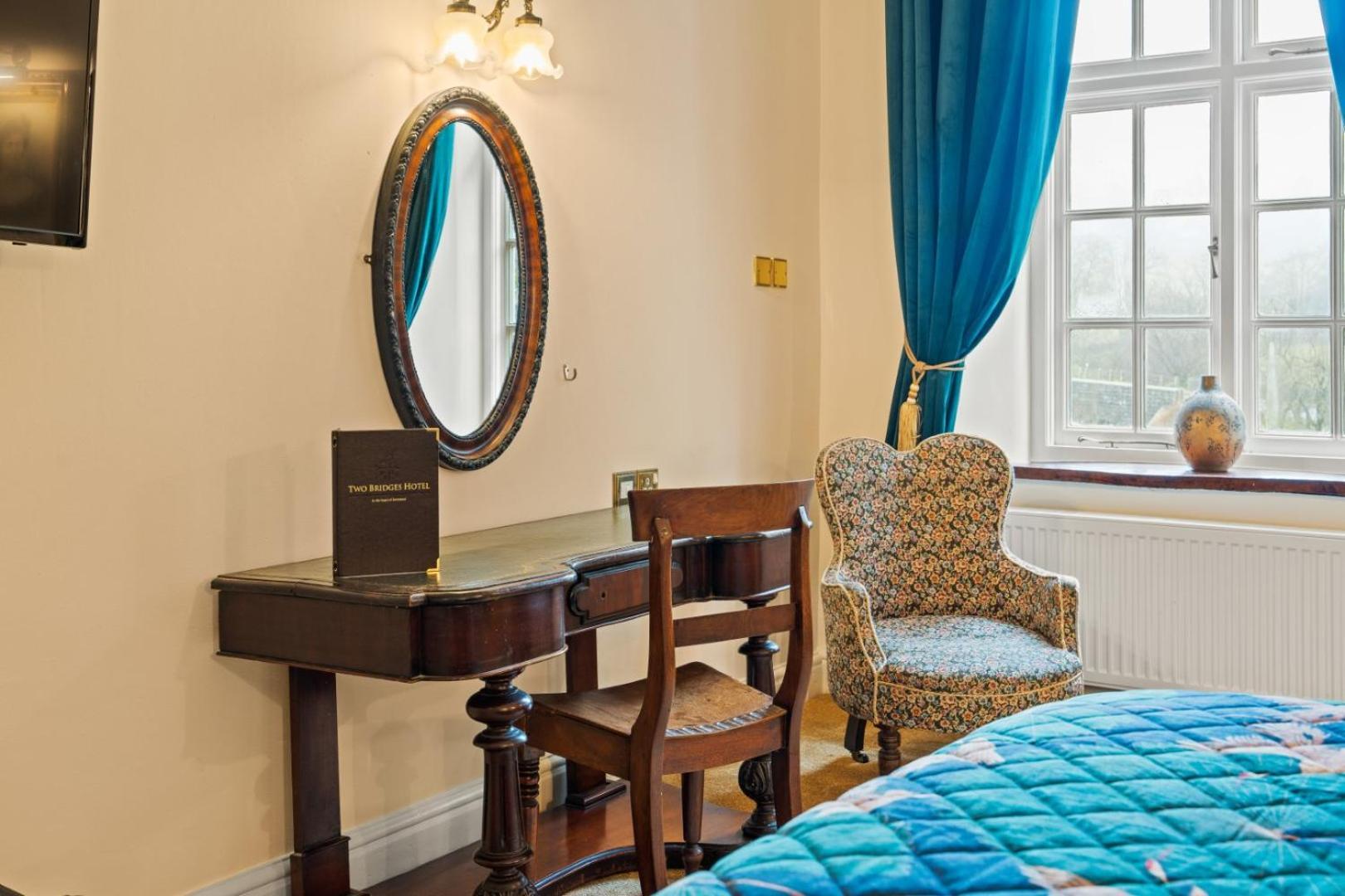Two Bridges Hotel מראה חיצוני תמונה